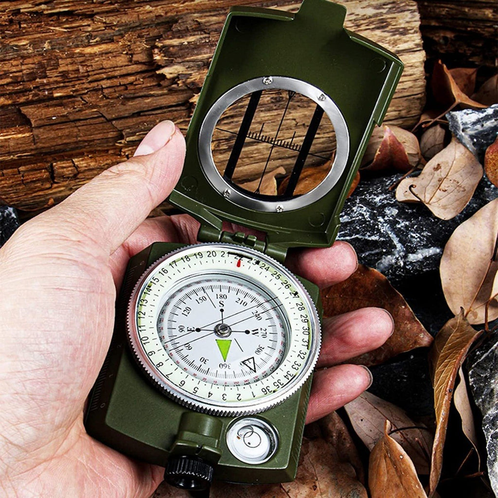 Brújula Militar Luminosa – Precisión y Durabilidad para Aventuras al Aire Libre