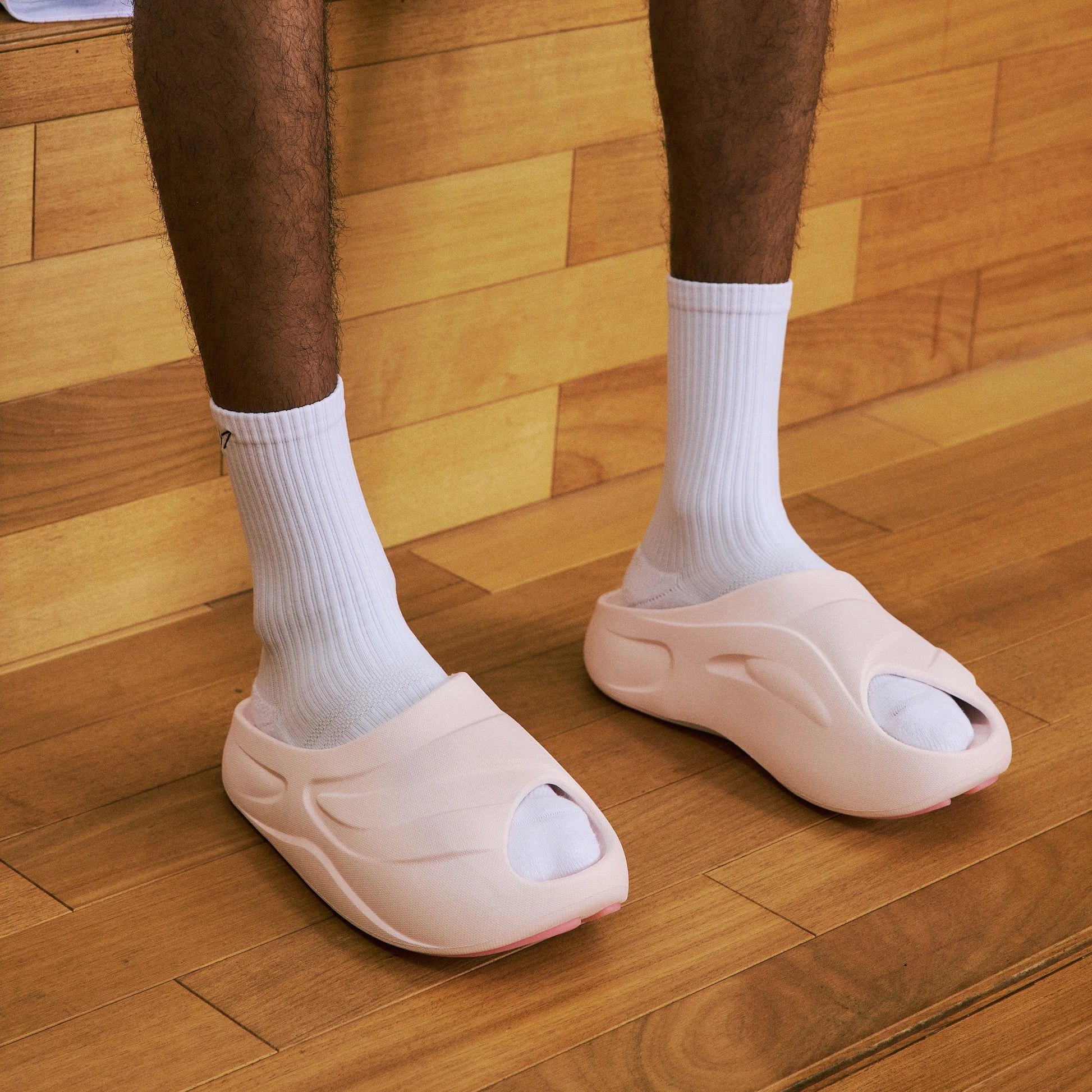 Veidoorn Lightweight Slippers – Cushioned Thick Sole for Ultimate Comfort
